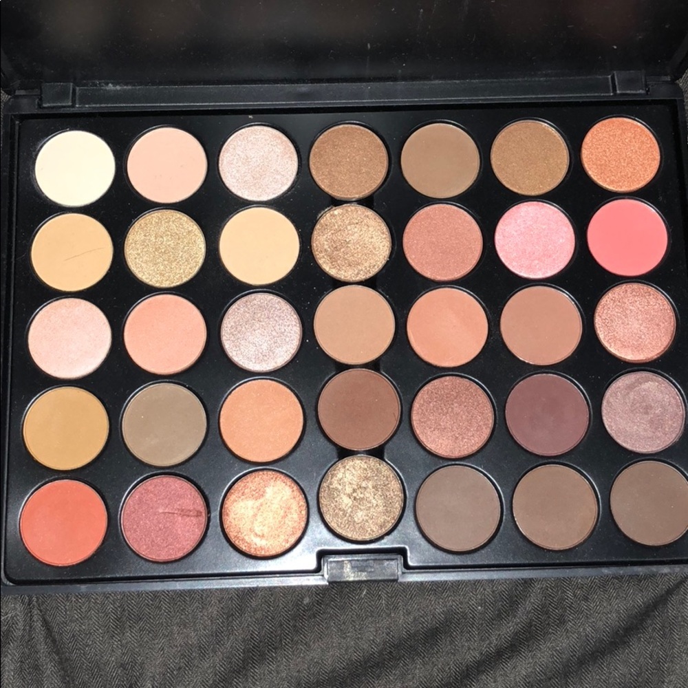 Crown brushes rose gold palette